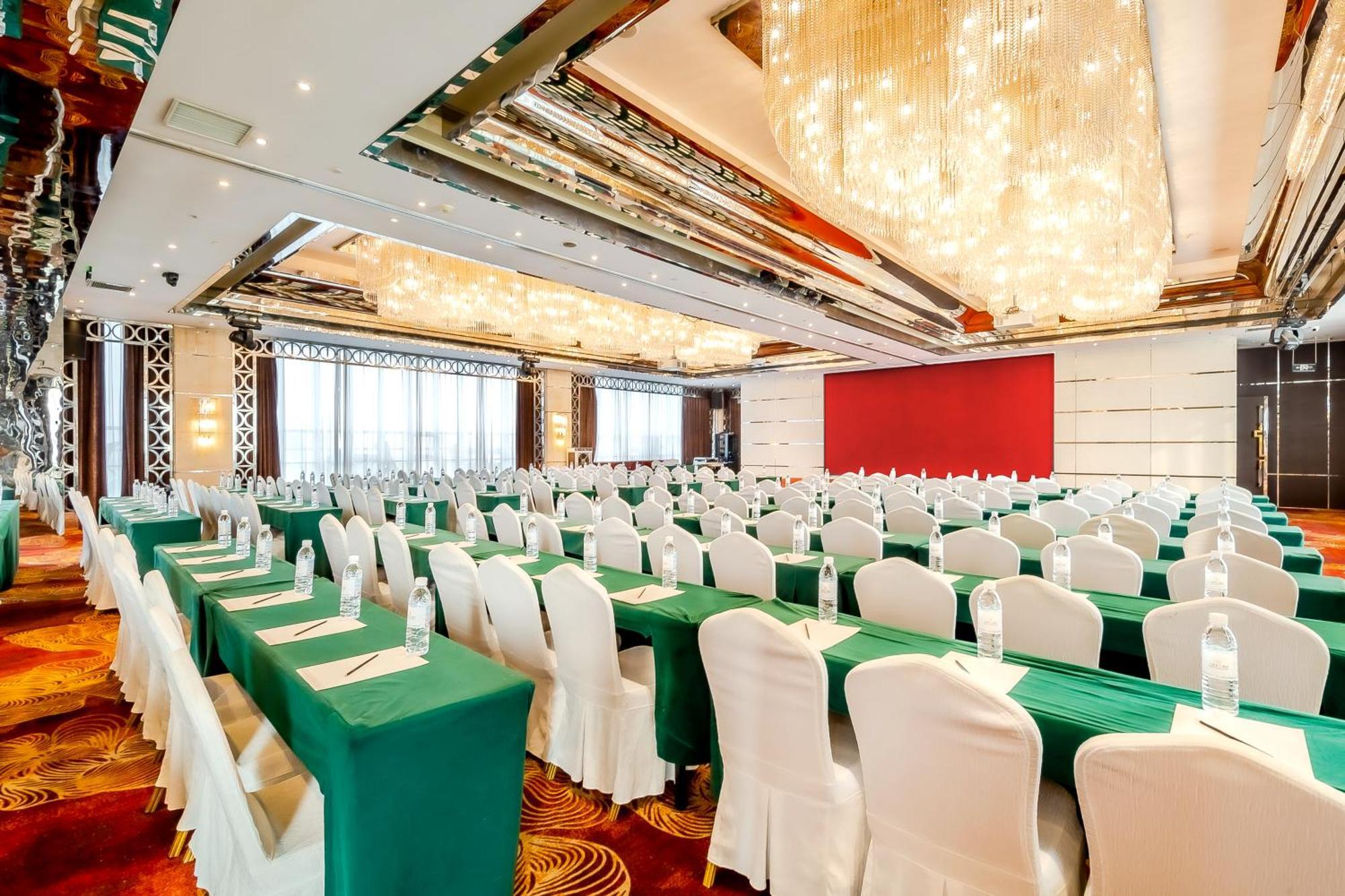 Celebrity Upper Class Hotel Chengdu Esterno foto