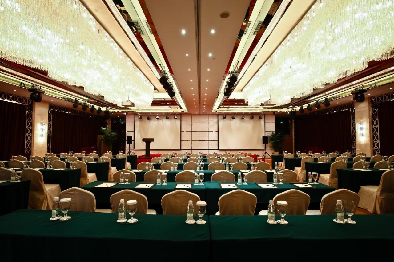 Celebrity Upper Class Hotel Chengdu Esterno foto